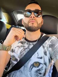 <em>Alexis Estrada</em>